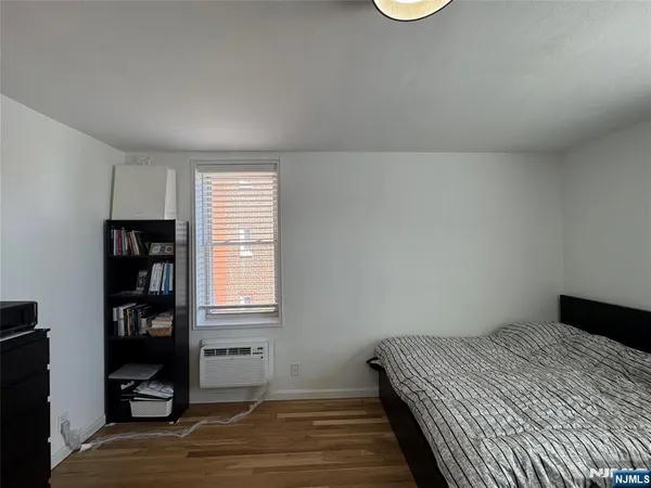 $2,300 | 2160 Center Avenue, Unit 4G, Fort Lee, NJ 07024