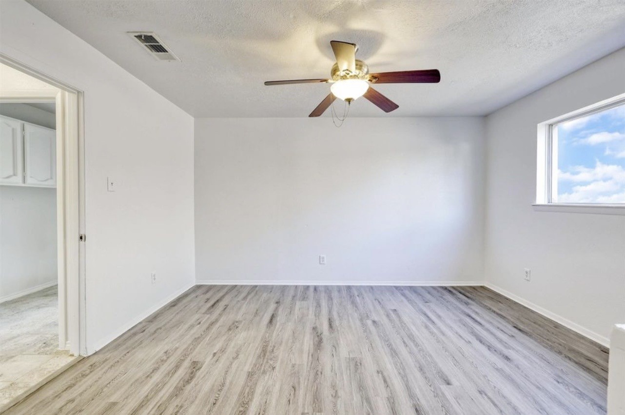 3610 Acorn Springs Lane Spring, TX 77389 - Photo 9 of 13 Gallery Image 9