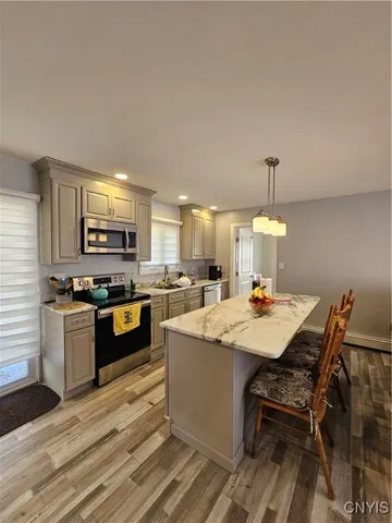 $299,900 | 1305 Fairwood Drive, Utica, NY 13502