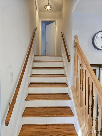 $299,900 | 1305 Fairwood Drive, Utica, NY 13502