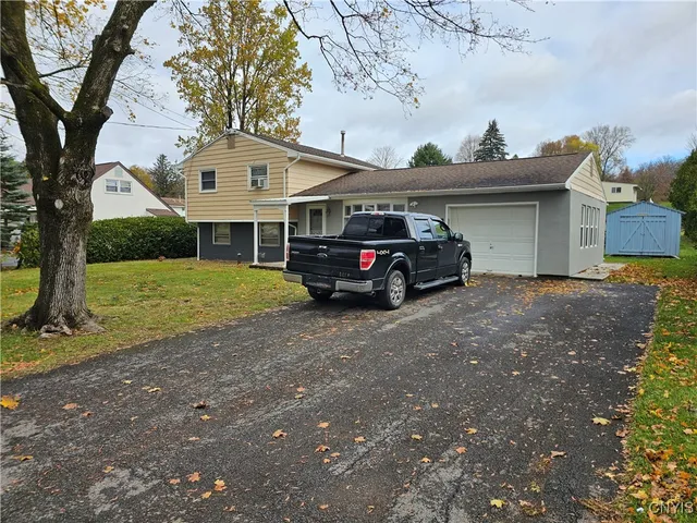 $299,900 | 1305 Fairwood Drive, Utica, NY 13502