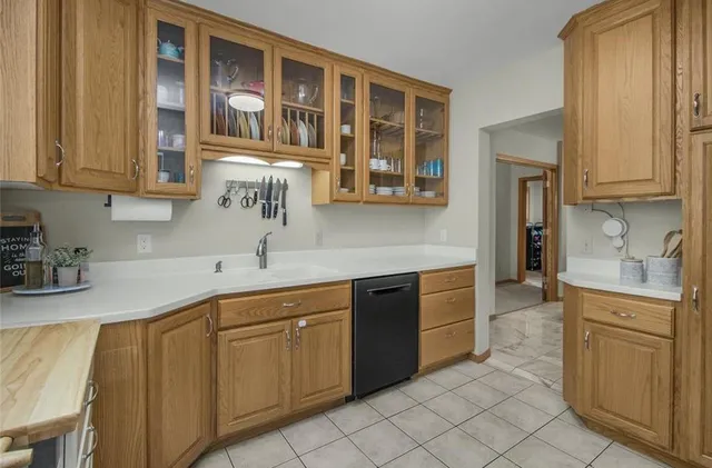 $369,000 | 533 1st Avenue South, South St. Paul, MN 55075