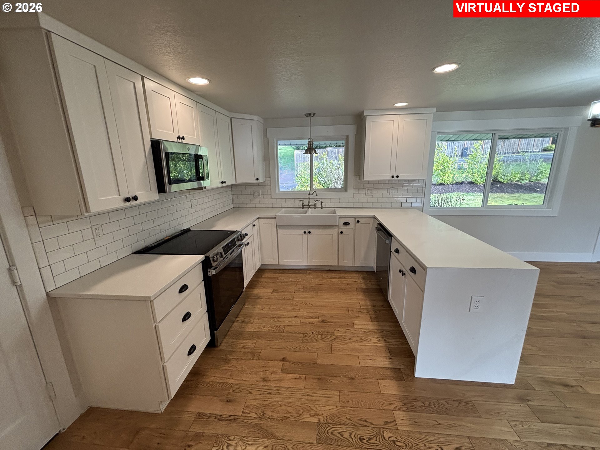 17460 Southeast Sunnyside Road Damascus, OR 97089 - Photo 7 of 41