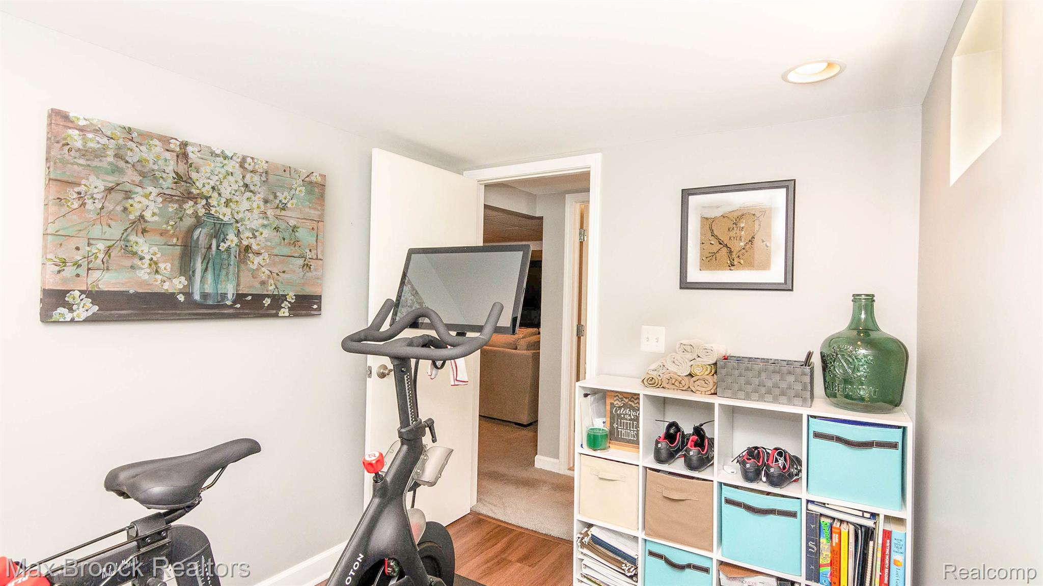 121 Woodside Road Royal Oak, MI 48073 - Photo 34 of 49 Gallery Image 34