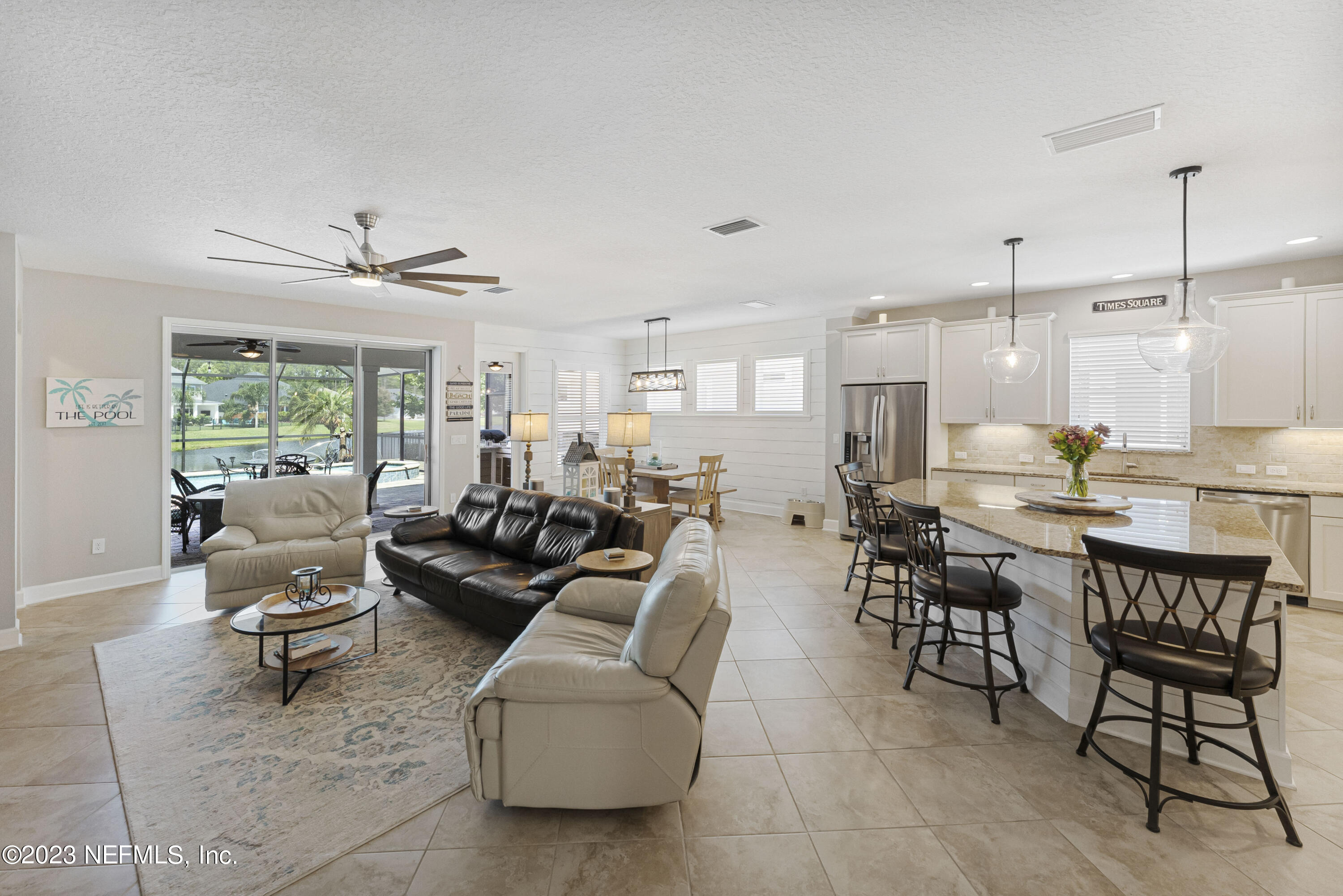 GREAT ROOM TO KITCHEN