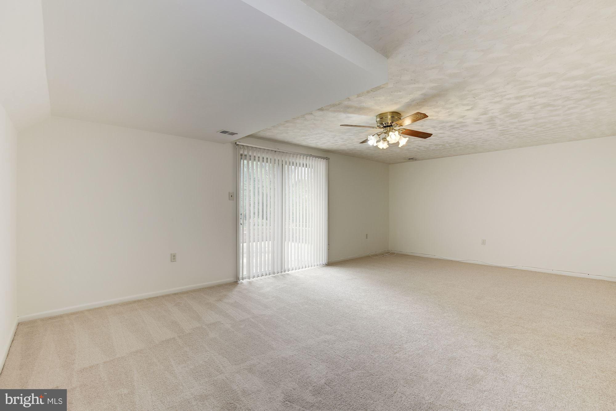 12121 Arbie Road Silver Spring, MD 20904 - Photo 12 of 30 Family Room