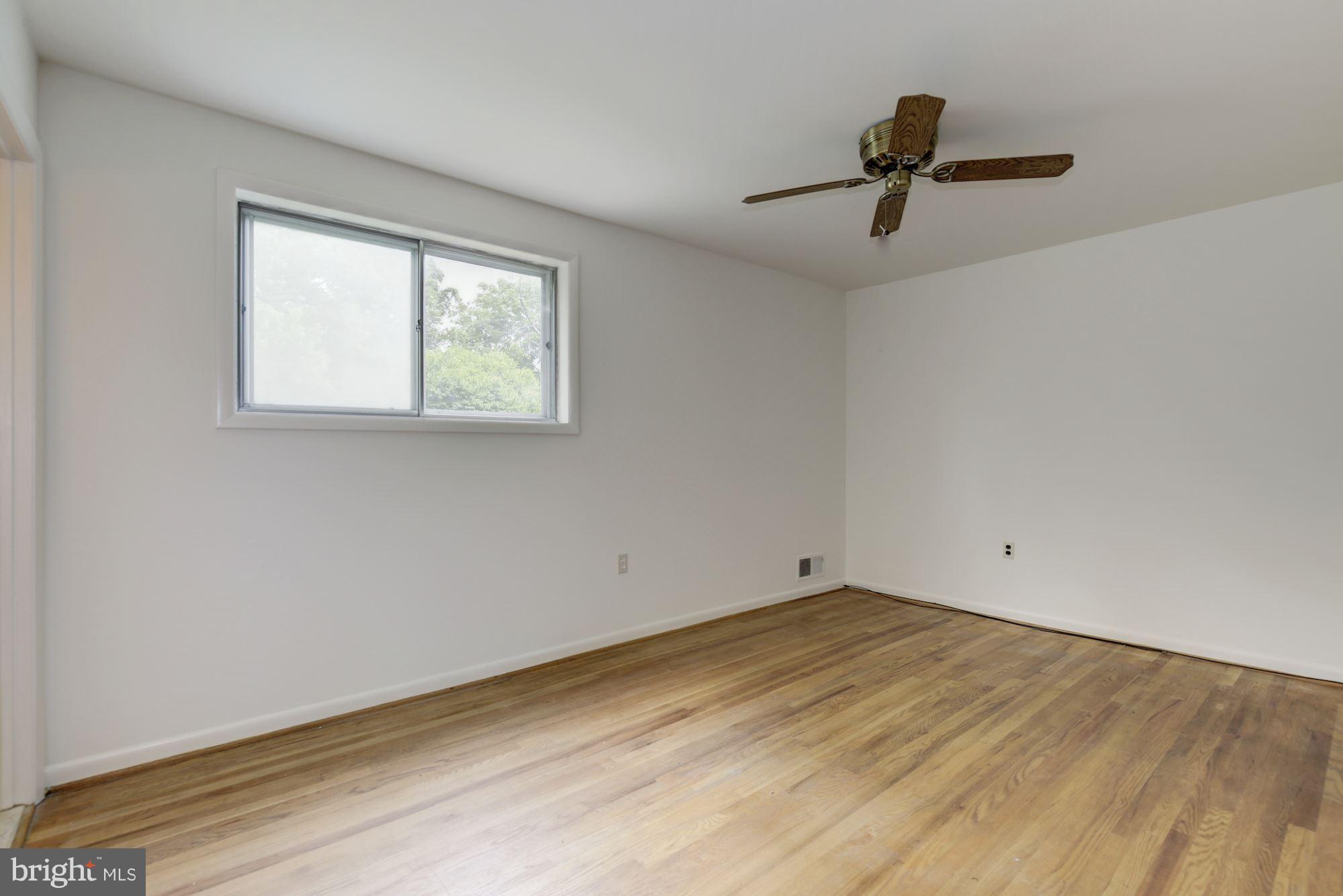 12121 Arbie Road Silver Spring, MD 20904 - Photo 16 of 30 Master bedroom