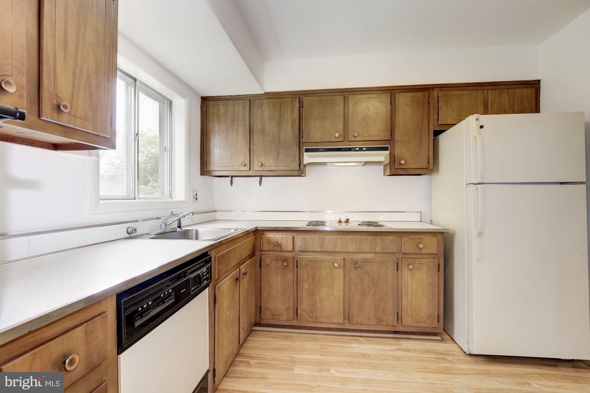 12121 Arbie Road Silver Spring, MD 20904 - Photo 10 of 30 Kitchen