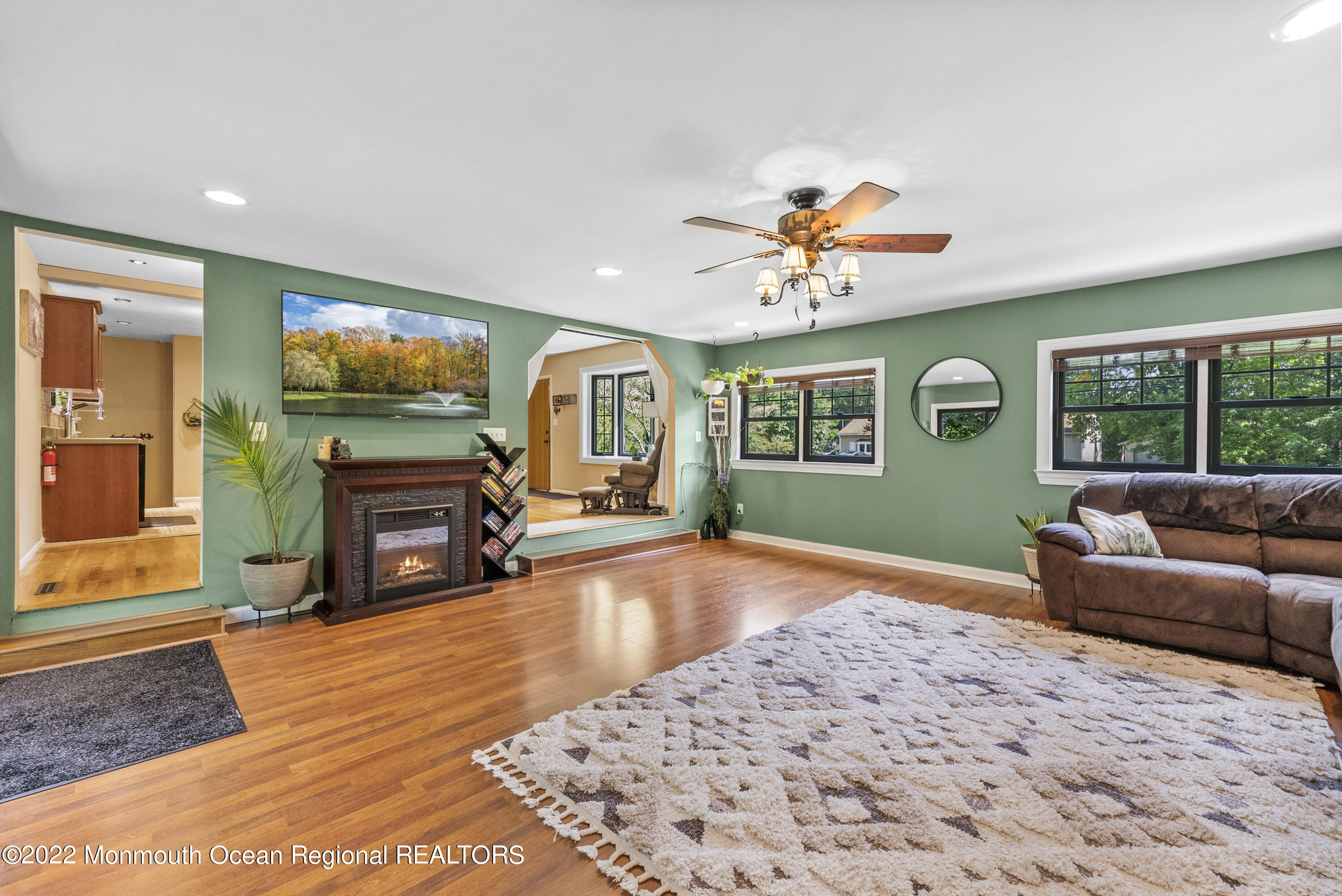 3 Spruce Road Howell, NJ 07731 - Photo 13 of 43 DSC01660