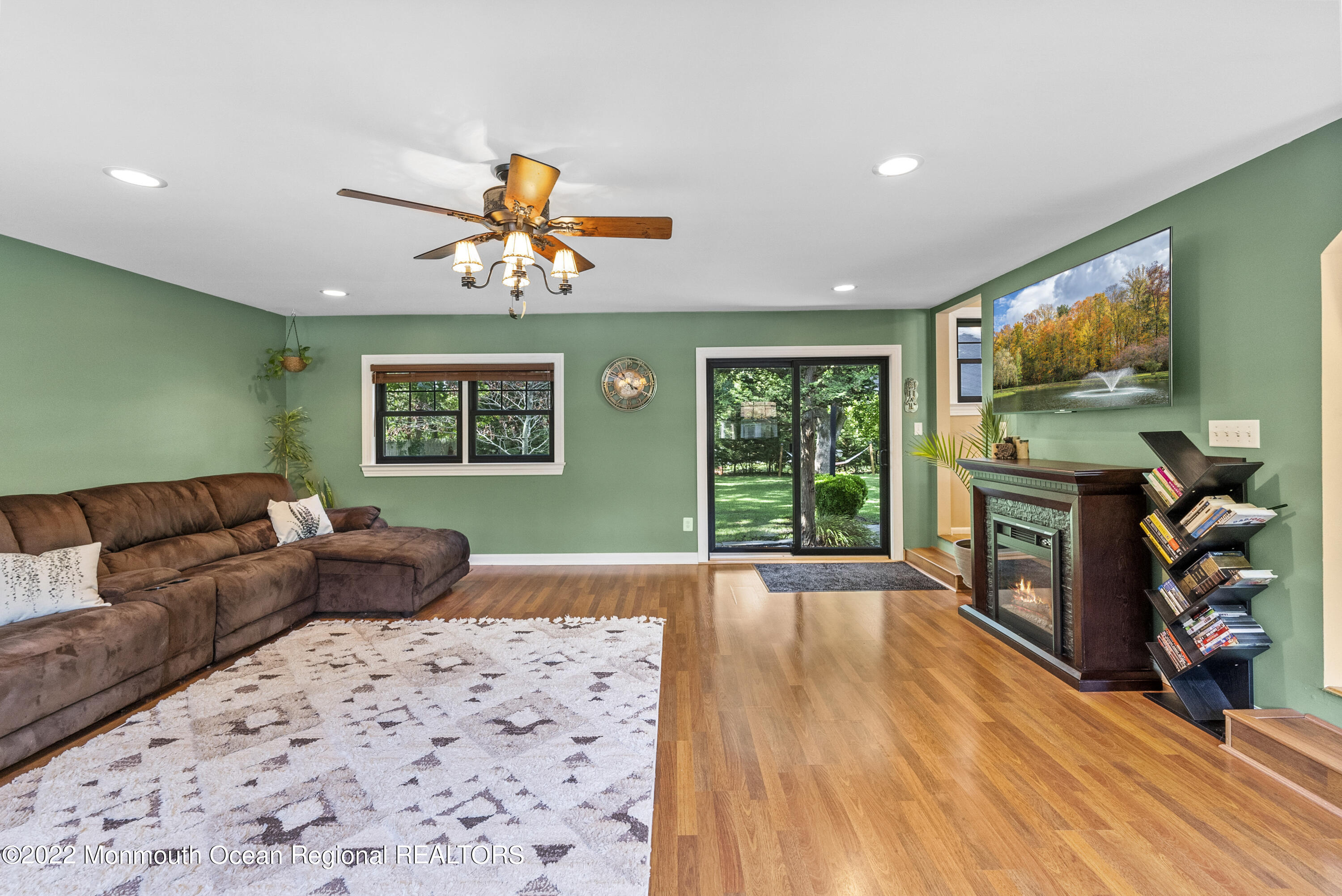 3 Spruce Road Howell, NJ 07731 - Photo 15 of 43 DSC01665