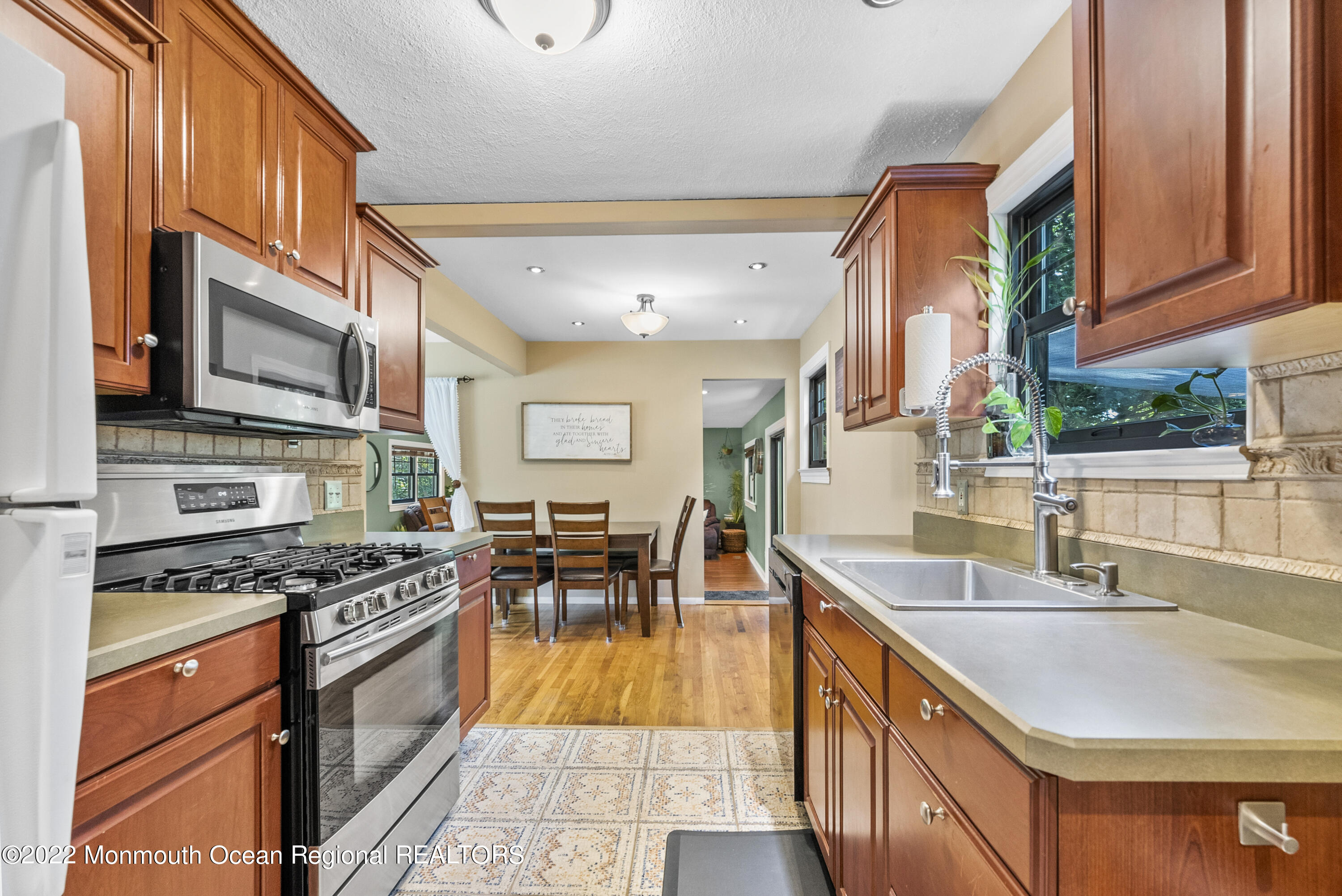 3 Spruce Road Howell, NJ 07731 - Photo 9 of 43 DSC01630