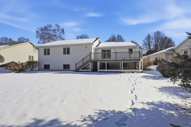 $599,900 | 2610 Green Ridge Drive, Madison, WI 53704