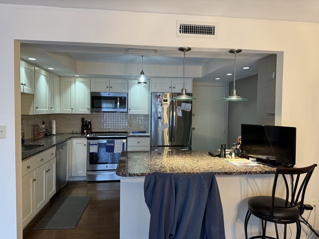 406 Paradise Road, Unit PH K Swampscott, MA 01907 - Photo 2 of 15 Gallery Image 2