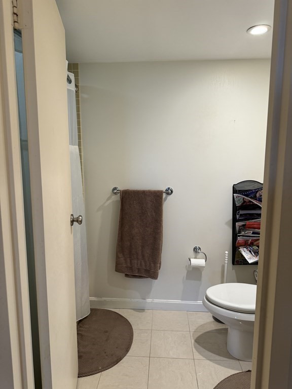 406 Paradise Road, Unit PH K Swampscott, MA 01907 - Photo 10 of 15 Gallery Image 10