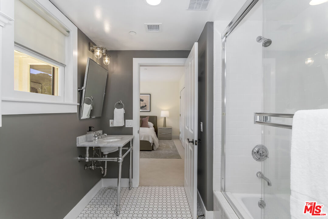 2201 Beech Knoll Road Los Angeles, CA 90046 - Photo 48 of 63 Gallery Image 48