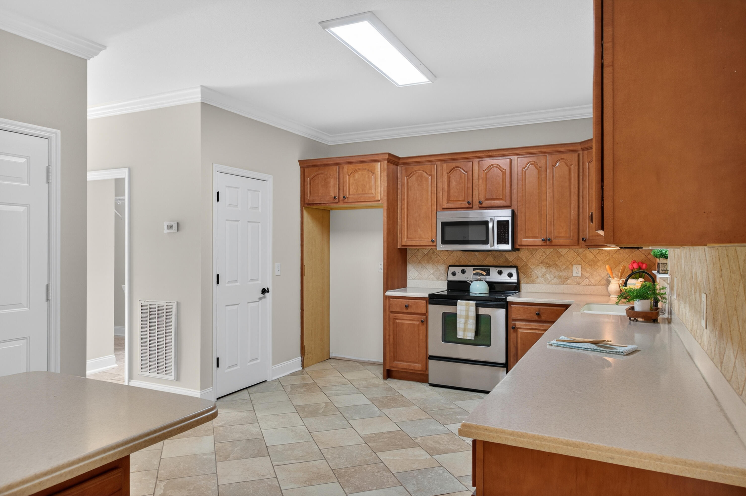 111 Will Ridge Drive Ringgold, GA 30736 - Photo 13 of 50 Spacious kitchen
