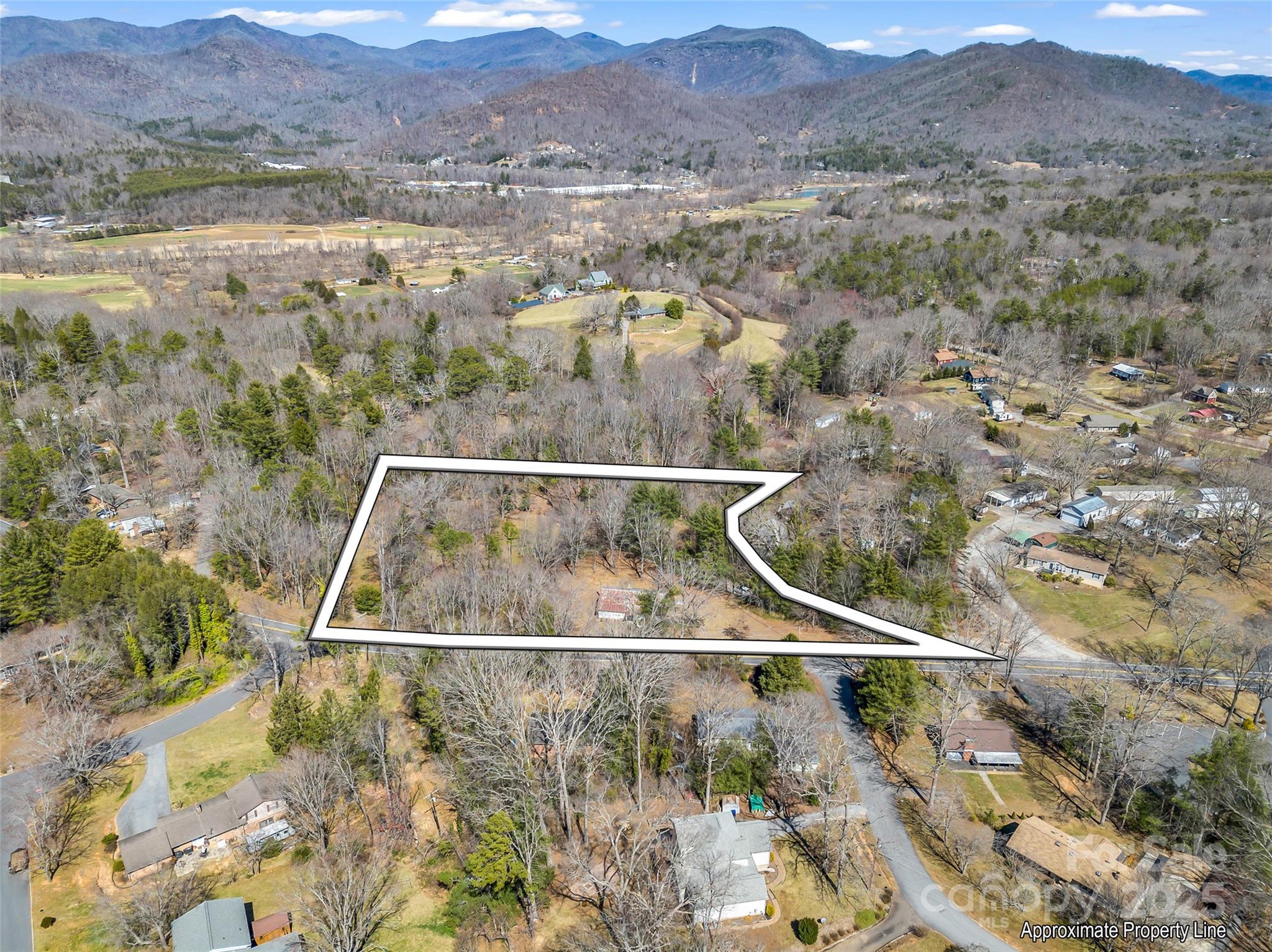 156 Warren Wilson Road Swannanoa, NC 28778 - Photo 17 of 38 a view of outdoor space and city view