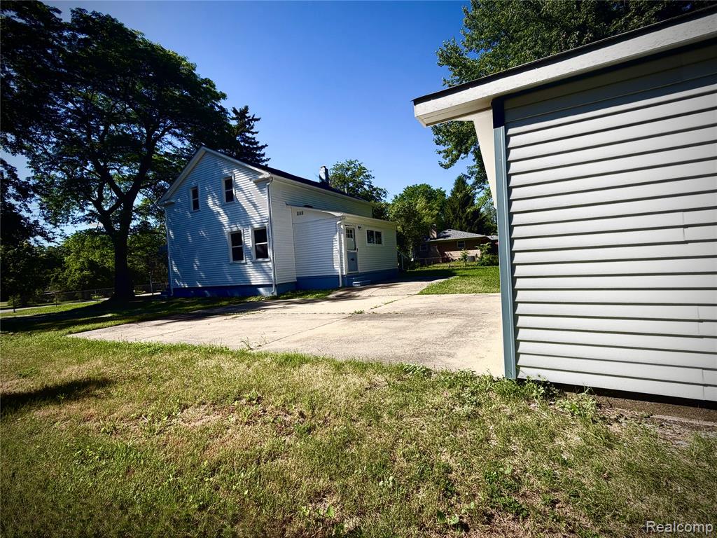 50730 Fairchild Road New Baltimore, MI 48051 - Photo 8 of 55