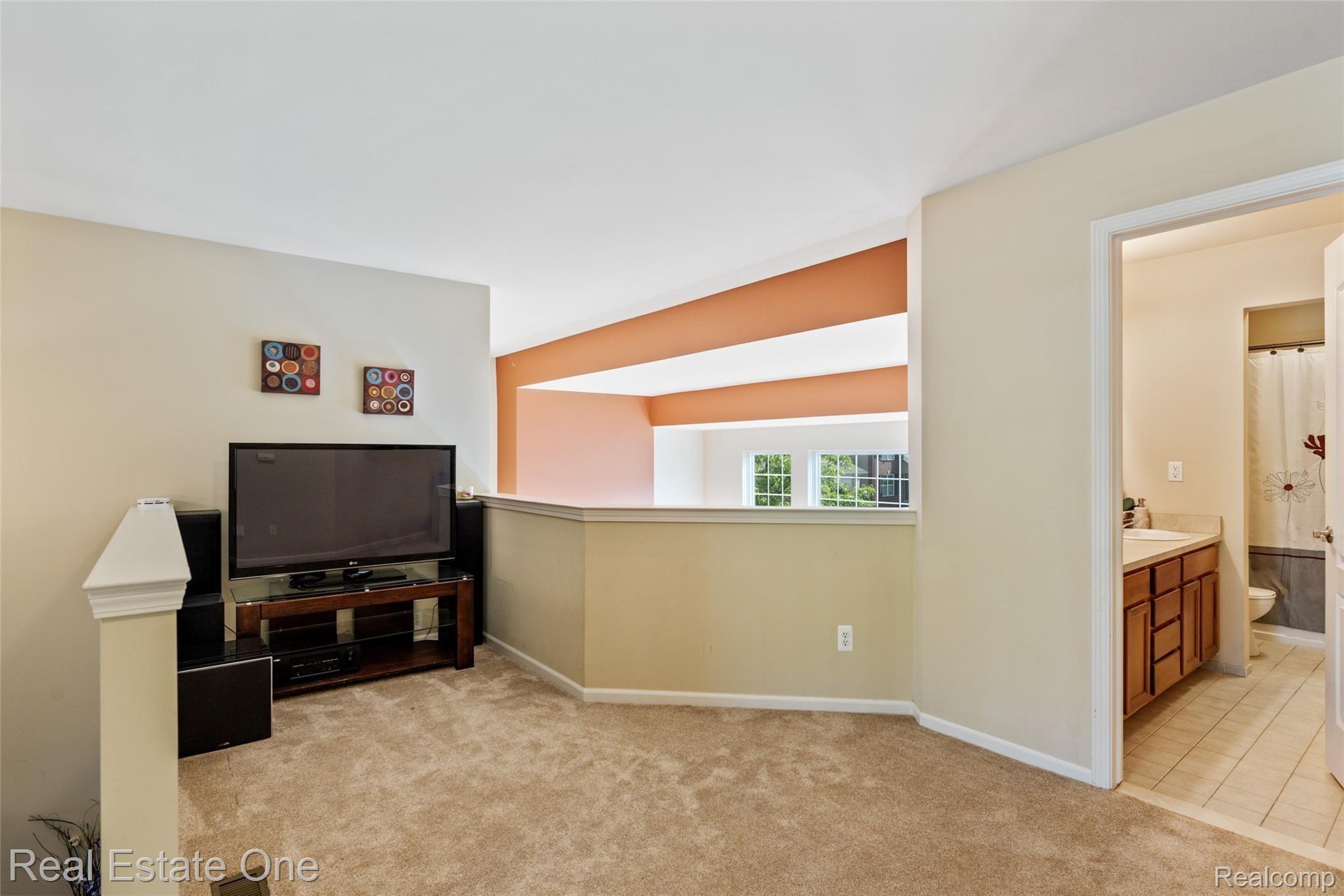 27666 Cromwell Road Novi, MI 48374 - Photo 18 of 33 LOFT