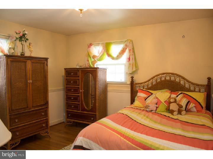 925 Joan Terrace Reading, PA 19611 - Photo 17 of 24 Bedroom 2
