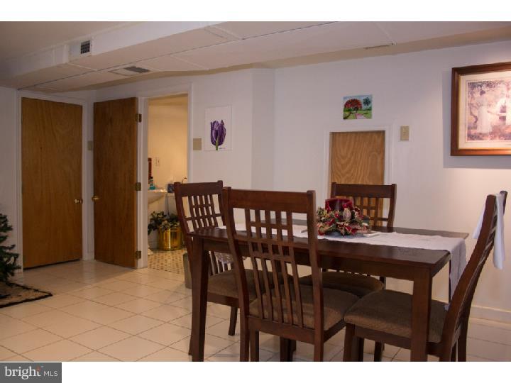 925 Joan Terrace Reading, PA 19611 - Photo 19 of 24 Great Room