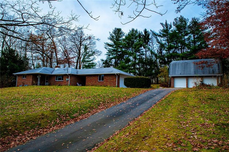 165 Old Glade Mill Road Valencia, PA 16059 - Photo 3 of 23 Long driveway with additional room for guest parking