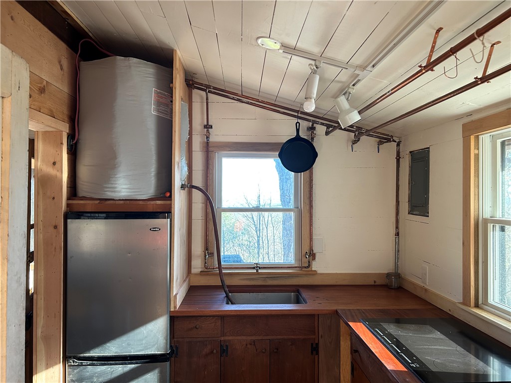 331 Ledgemoor Road Catskill, NY 12463 - Photo 13 of 34