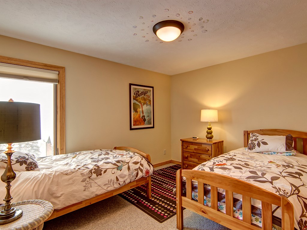 9024 Ryan Gulch Road Silverthorne, CO 80498 - Photo 12 of 23 Gallery Image 12