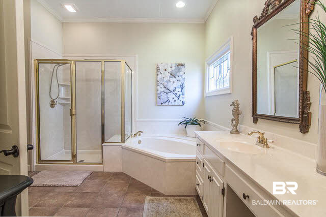 30466 Laurel Court Daphne, AL 36527 - Photo 19 of 31 Master Bath