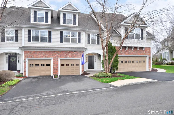 $475,000 | 57 Goodwin Circle, Hartford, CT 06105