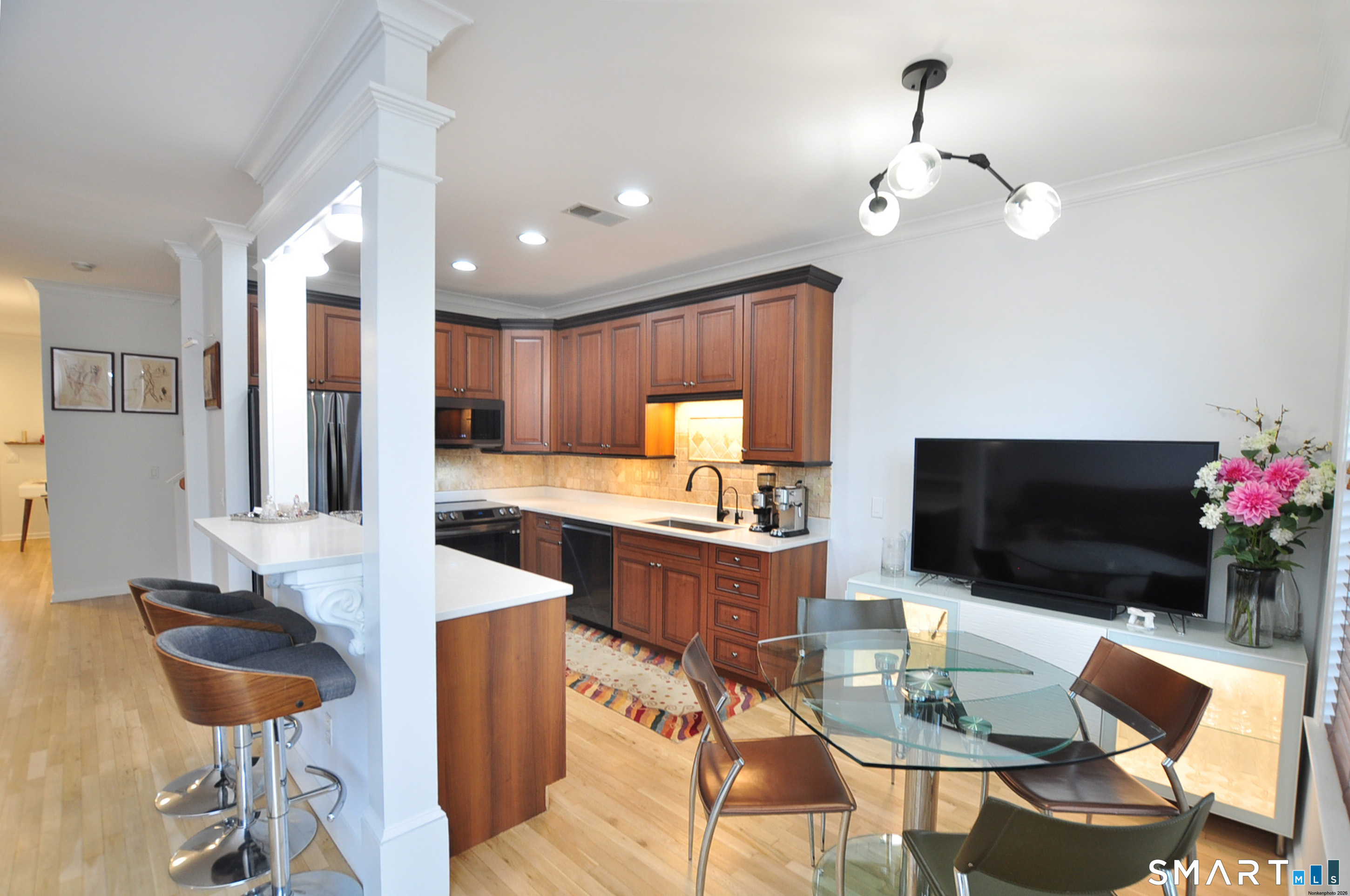 57 Goodwin Circle Hartford, CT 06105 - Photo 11 of 40