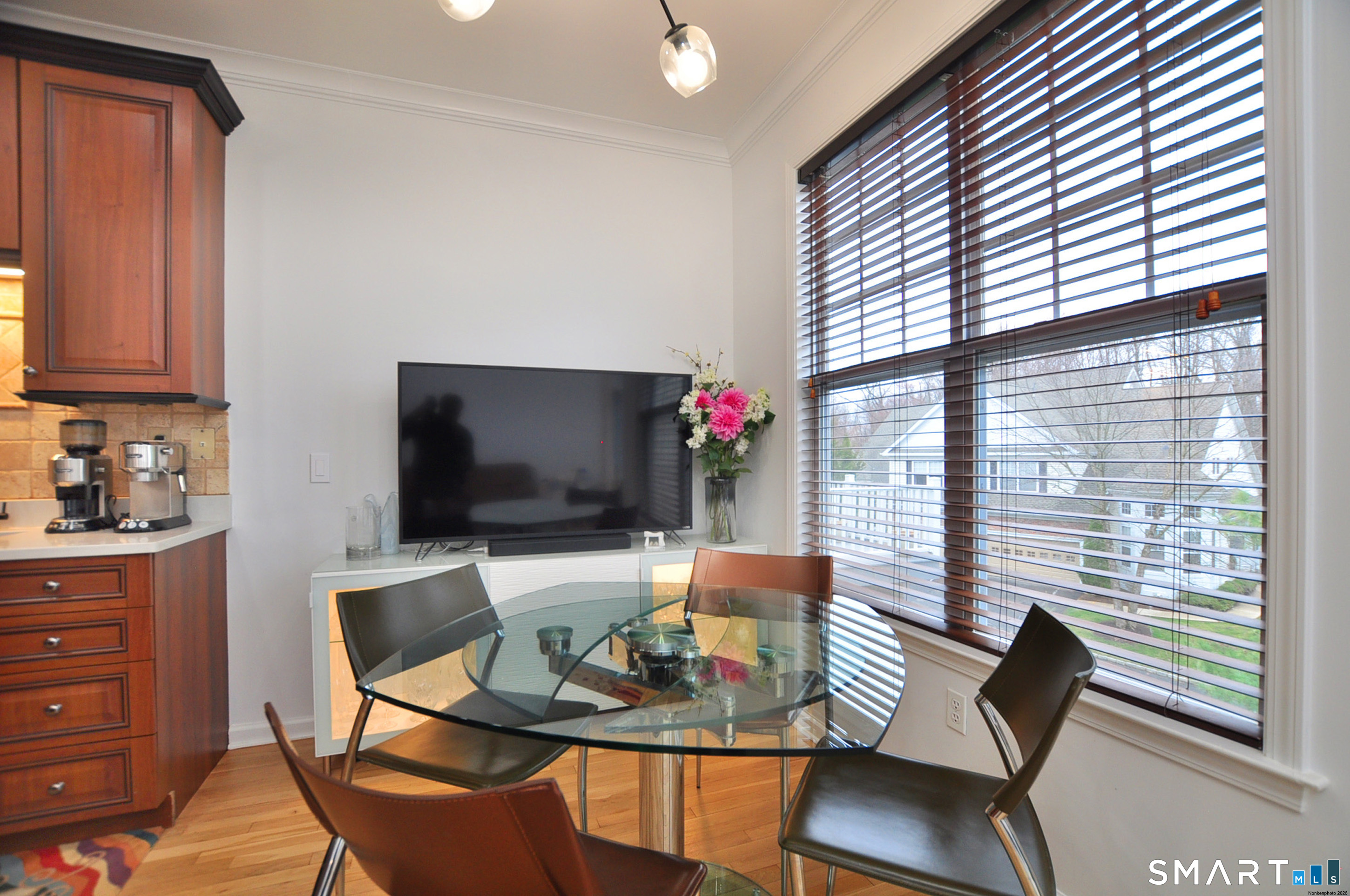57 Goodwin Circle Hartford, CT 06105 - Photo 12 of 40