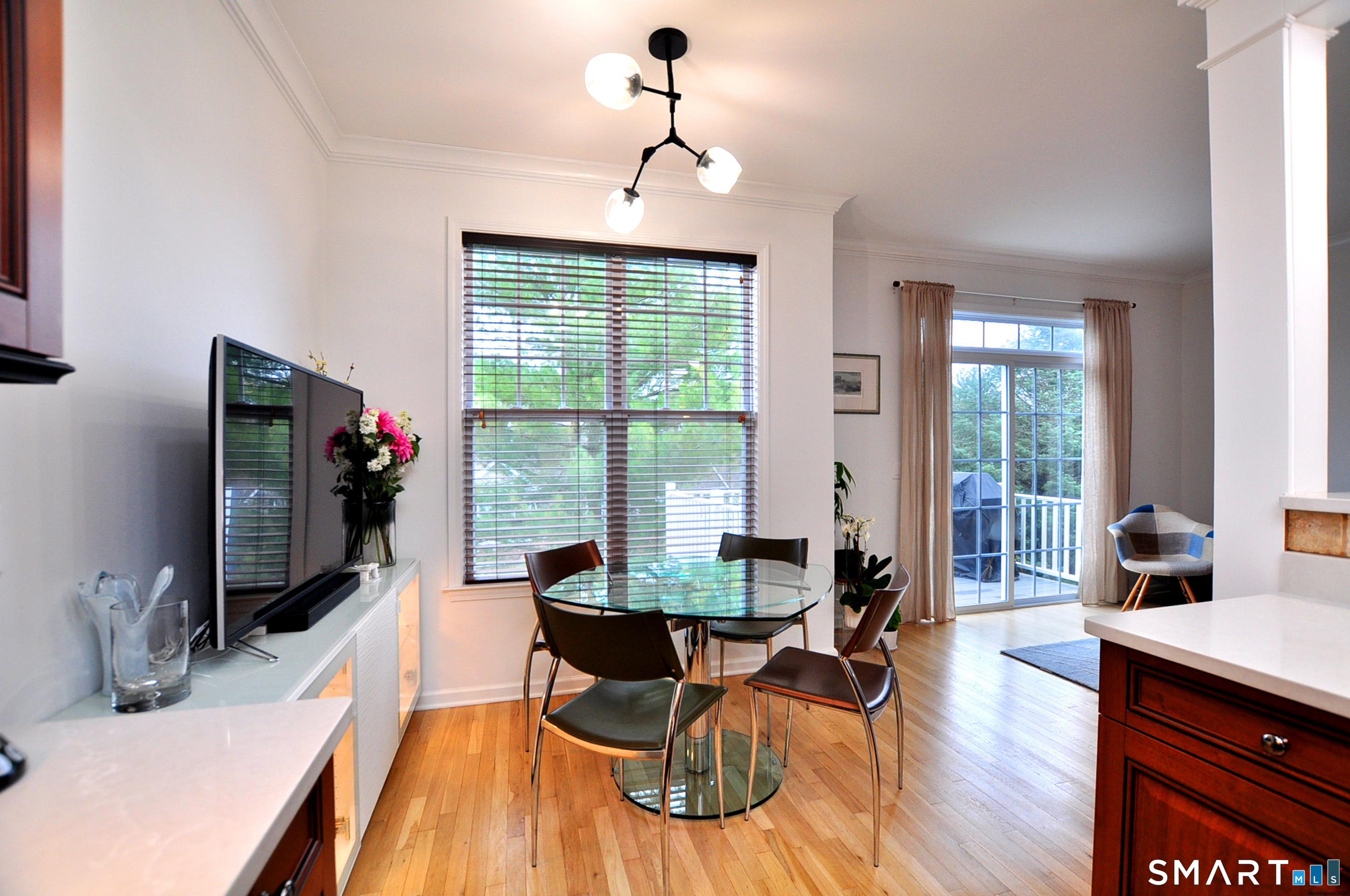 57 Goodwin Circle Hartford, CT 06105 - Photo 13 of 40