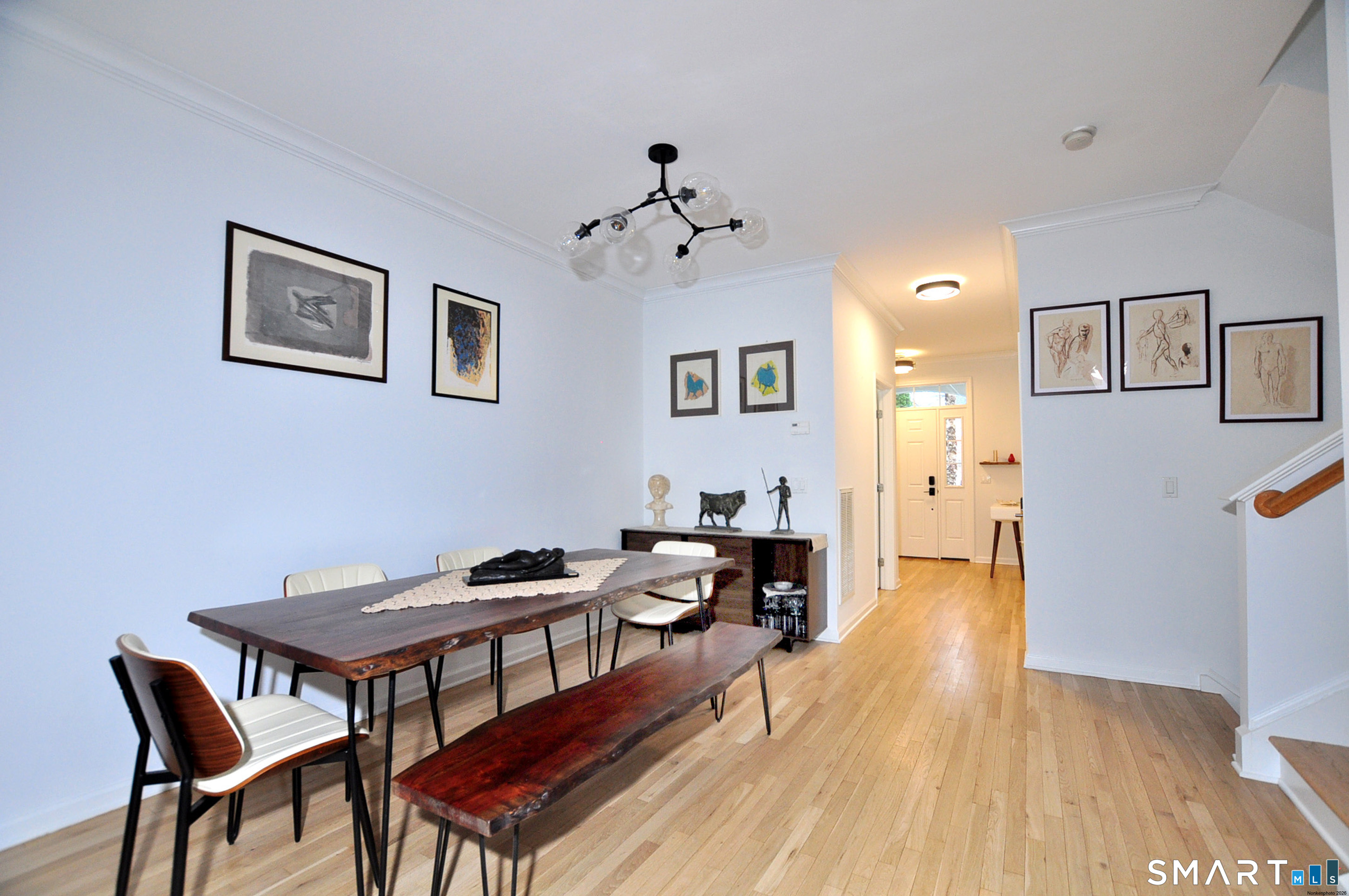 57 Goodwin Circle Hartford, CT 06105 - Photo 4 of 40