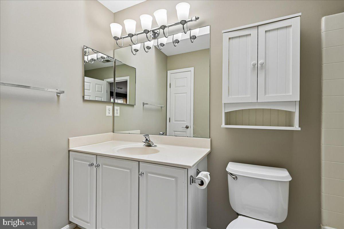 706 Howards Loop Annapolis, MD 21401 - Photo 17 of 40 BATHROOM