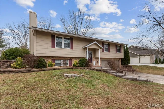 $298,000 | 922 Ampere Place, Lake St. Louis, MO 63367