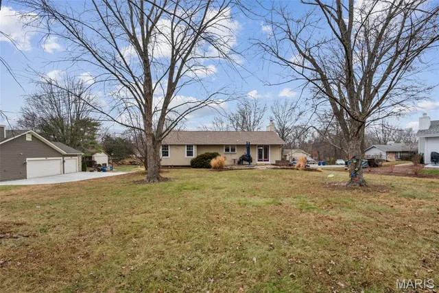 $298,000 | 922 Ampere Place, Lake St. Louis, MO 63367