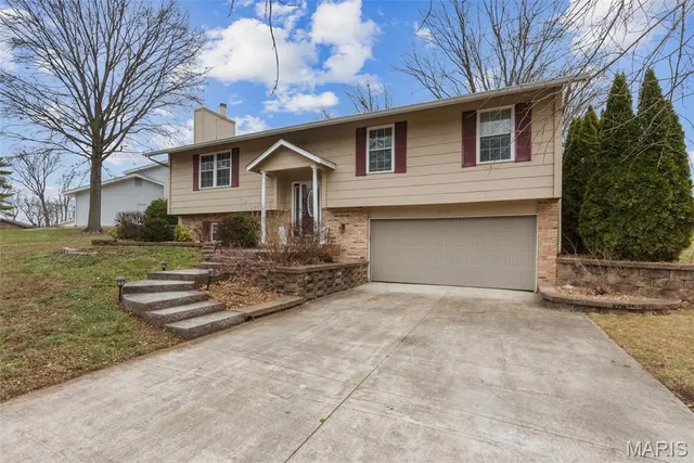 $298,000 | 922 Ampere Place, Lake St. Louis, MO 63367