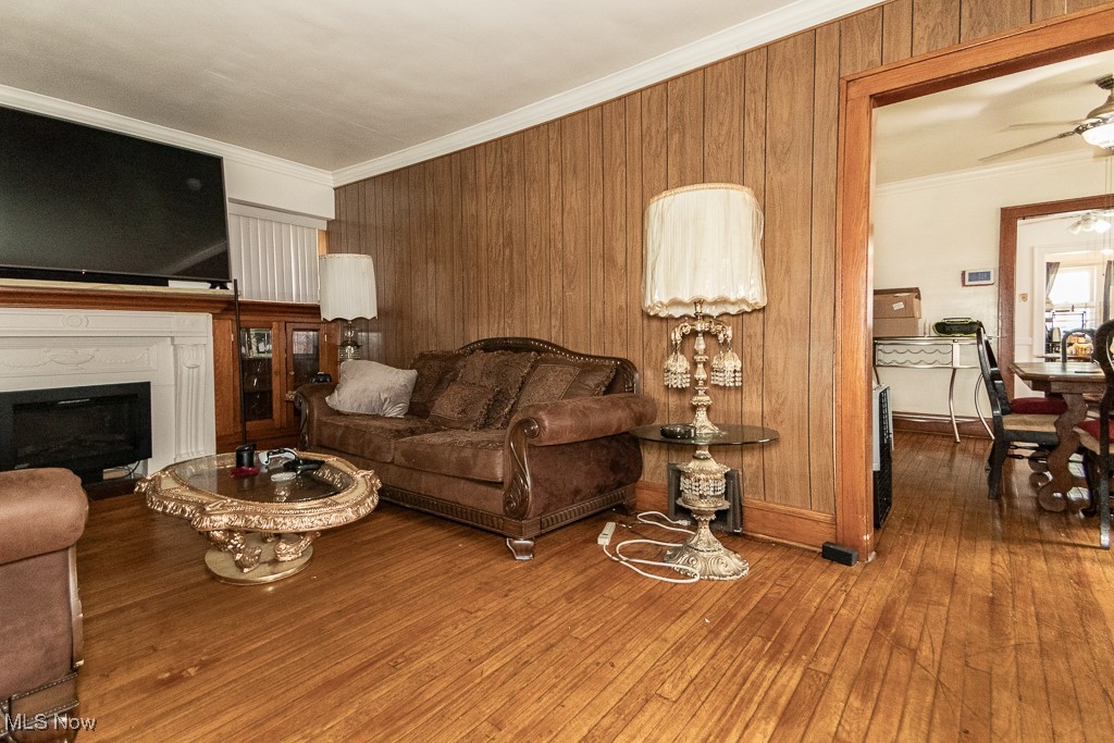 10008 Aetna Road Cleveland, OH 44105 - Photo 4 of 26 Gallery Image 4