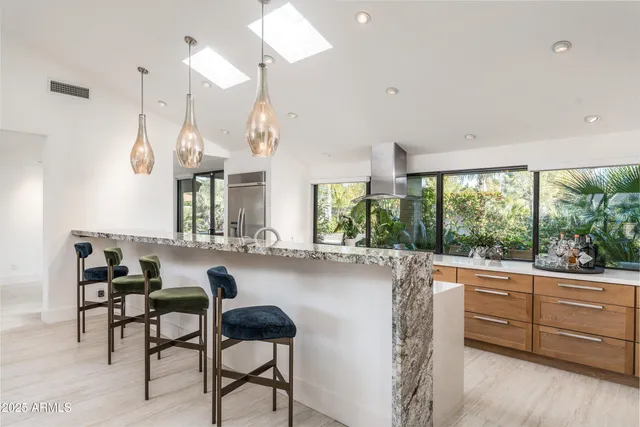 $1,745,000 | 3123 North 47th Place, Phoenix, AZ 85018