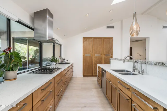 $1,745,000 | 3123 North 47th Place, Phoenix, AZ 85018