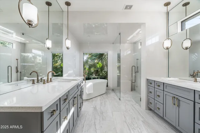 $1,745,000 | 3123 North 47th Place, Phoenix, AZ 85018