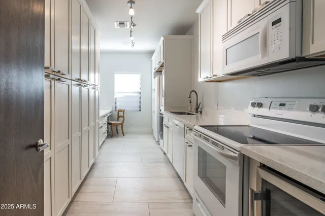 $1,745,000 | 3123 North 47th Place, Phoenix, AZ 85018