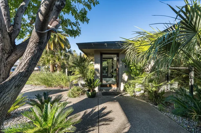 $1,745,000 | 3123 North 47th Place, Phoenix, AZ 85018