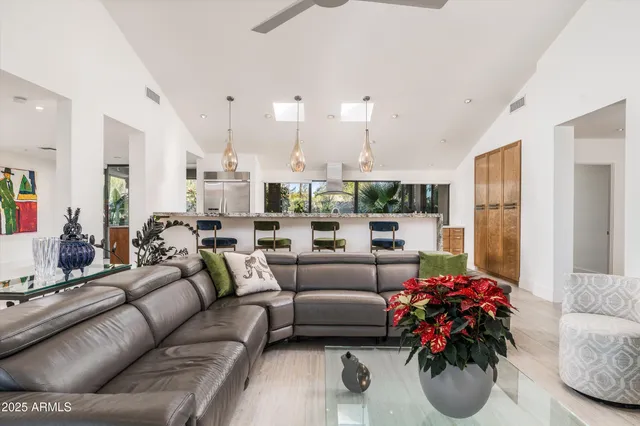 $1,745,000 | 3123 North 47th Place, Phoenix, AZ 85018