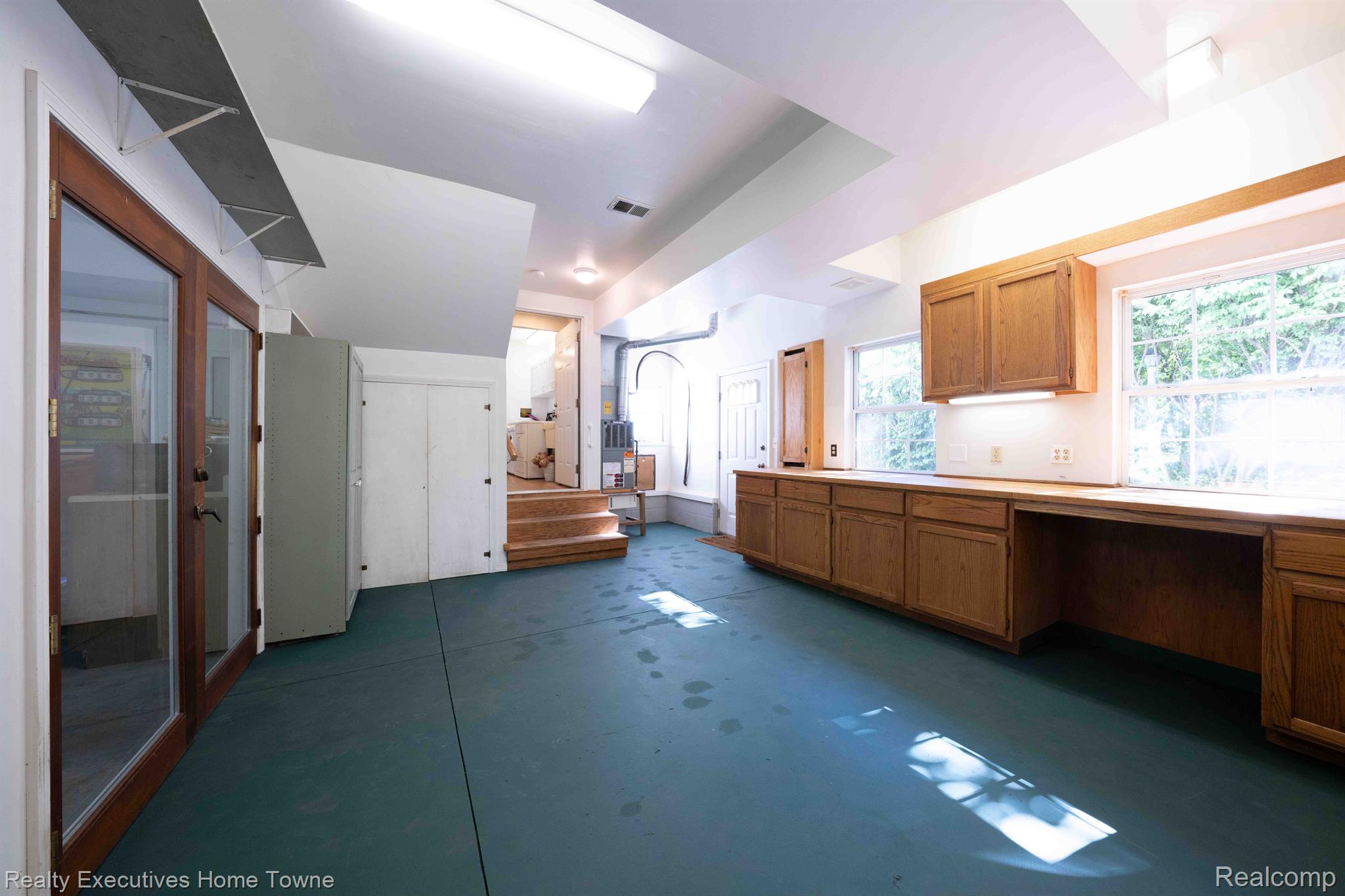 2701 Grace Road Fort Gratiot, MI 48059 - Photo 31 of 51 Workshop adjoining garage
