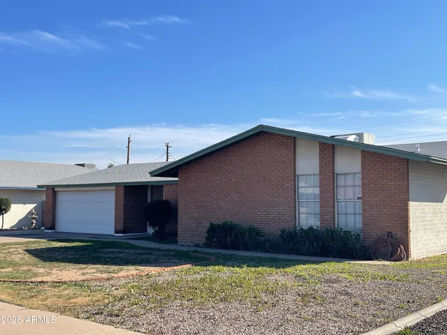 $1,900 | 3109 West Augusta Avenue, Phoenix, AZ 85051