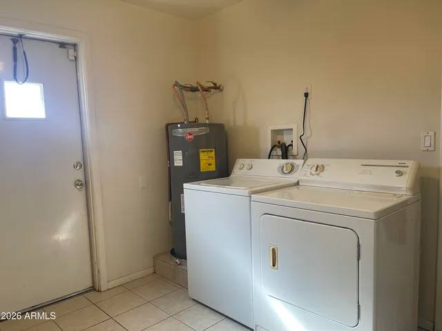 $1,900 | 3109 West Augusta Avenue, Phoenix, AZ 85051