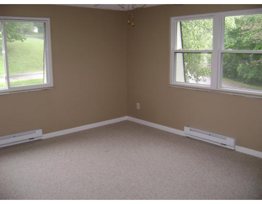 93 Nepaug Road Narragansett, RI 02882 - Photo 3 of 8