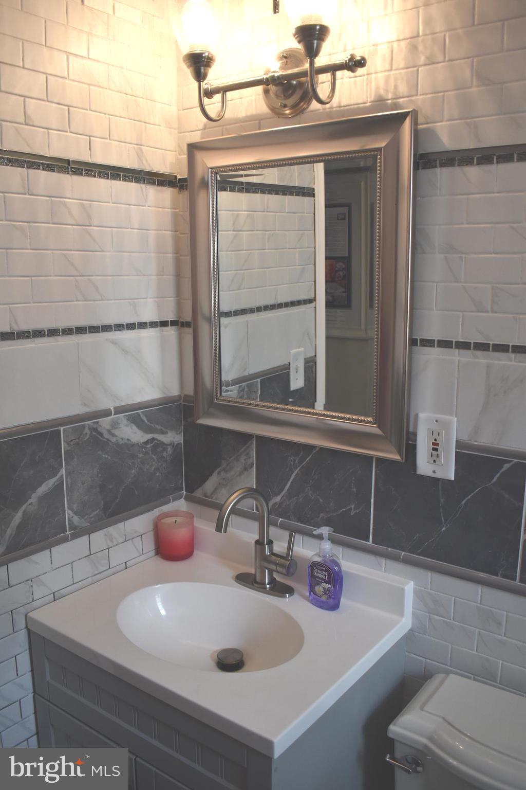 437 Old Home Road Baltimore, MD 21206 - Photo 8 of 14